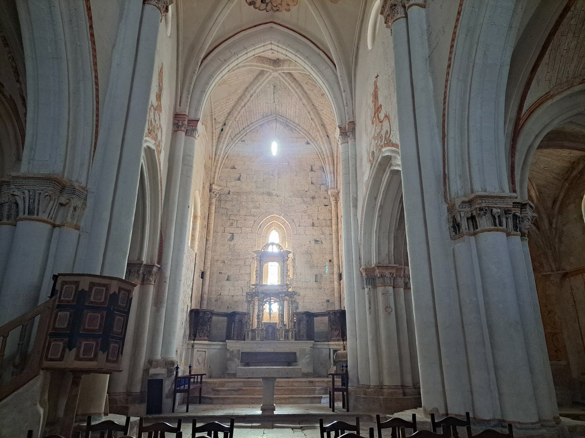 AVillamoron's tweet photo. Para quien tiene #sensibilidad y #conocimientos suficientes, en todo #edificio que se precie, como la #Catedraldelpáramo, percibirá el resultado de muchos factores que actúan en común: el #lugar, el #paisaje, la #tradición, el arquitecto, la #cultura...
https://t.co/QH3ZIakN73 https://t.co/DeznE1oRxg