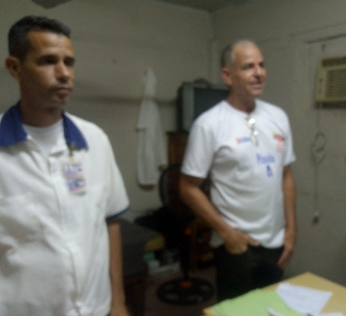 Dra_SandraR's tweet photo. Hasta la Base del Sistema Integrado de Urgencias Médicas llega el equipo de la @SaludDPinar se intercambia con los trabajadores y se evalúan las demandas .
#PinardelRío 
#CubaPorLaVida https://t.co/BDlmnRpZfH