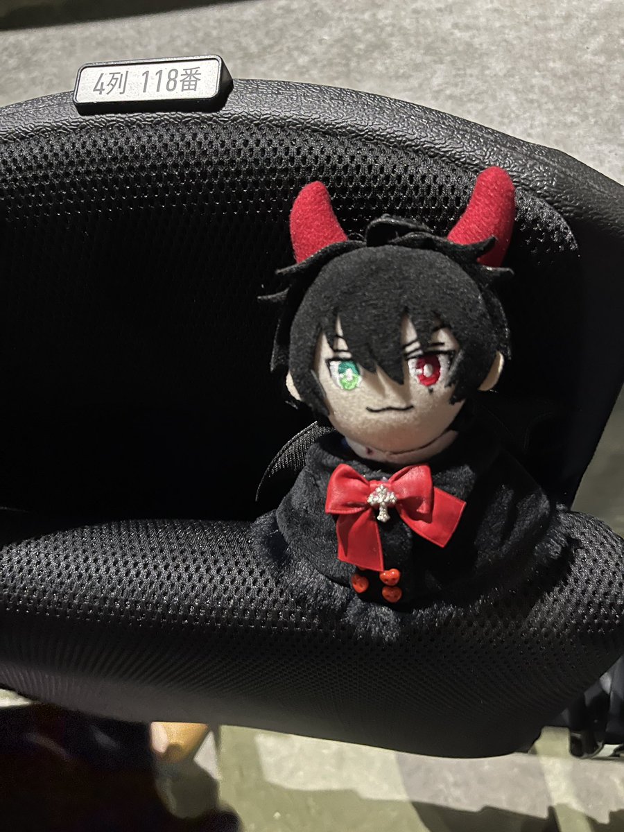 unahamo979's tweet photo. 【拡散希望】迷子一郎ぬいを保護したので、会場スタッフさんに預けました。主さんに届いて欲しい😭🙏🙏🙏

自分たちの席の椅子下あたりに落ちてましたが、一段上の席の方ではないかと…
3階L14扉付近です。
席番は画像を参照ください。 https://t.co/R5kwmKRC5i