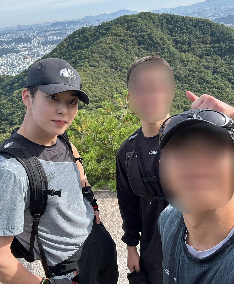 plyxeol's tweet photo. xiumin's friend just dropped more pic!

"... it was fun let's go again
not for another restaurant but for another mountain ⛰️ "

looking like a whole meal so yummy and pretty and cutieful and- https://t.co/oesfOwvMUF