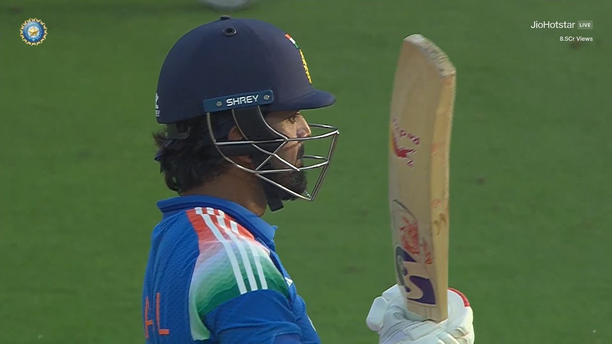 ChikuTalks_15's tweet photo. 50 For KLASS RAHUL. 🔥

- Didn't got as many chances as he deserves, but today he came and played another beautiful innings. https://t.co/90s8WCYWme