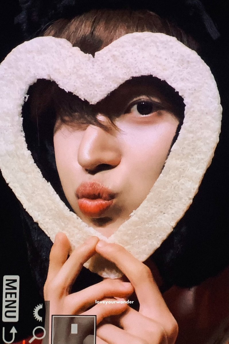 ranunculus32's tweet photo. 이거 원빈 https://t.co/4679zbbpJw