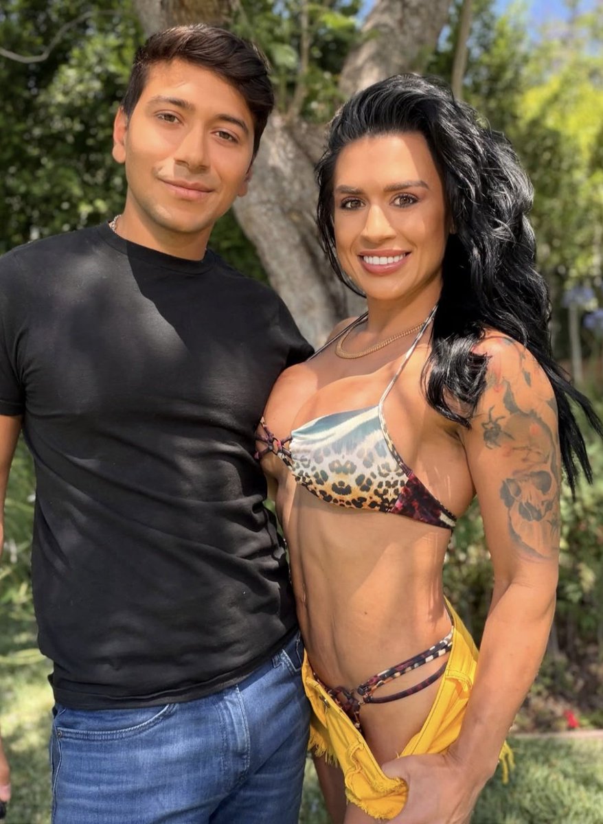 evaangelinarp's tweet photo. Oohh what a fuck machine this lil monster iss. What a day huh
@Shaggy495254907 😉 https://t.co/7Cnrw0JbFt
