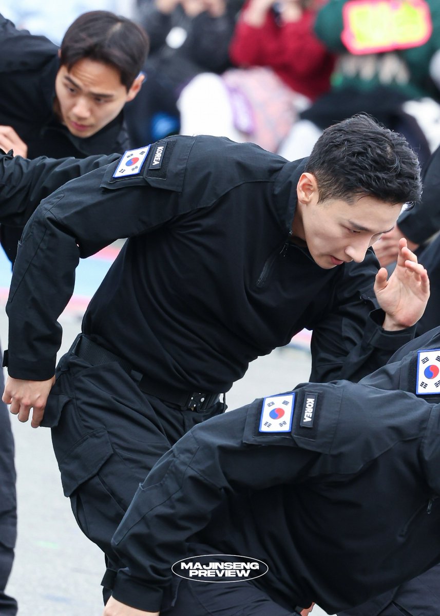 ma_jinseng's tweet photo. 261003 지상군day3 #창균 #아이엠 #IM 나이키야 완전 https://t.co/nwlJdWtwfb