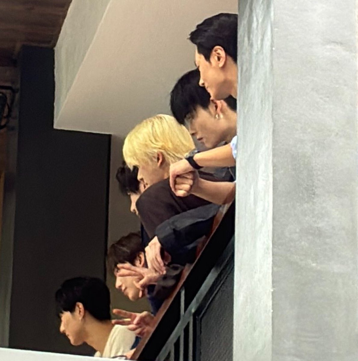 pawyunstars's tweet photo. https://t.co/jaoyoufNiM