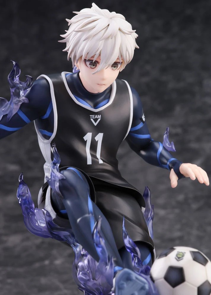 ns07us's tweet photo. how did i only know about the existance of this nagi figure today???? I WANT IT SO BAD HE'S SOOOOO FUCKING PRETTY 😭😭😭😭

can they re-release pls 😭🙏 https://t.co/EMf2VXGWYT