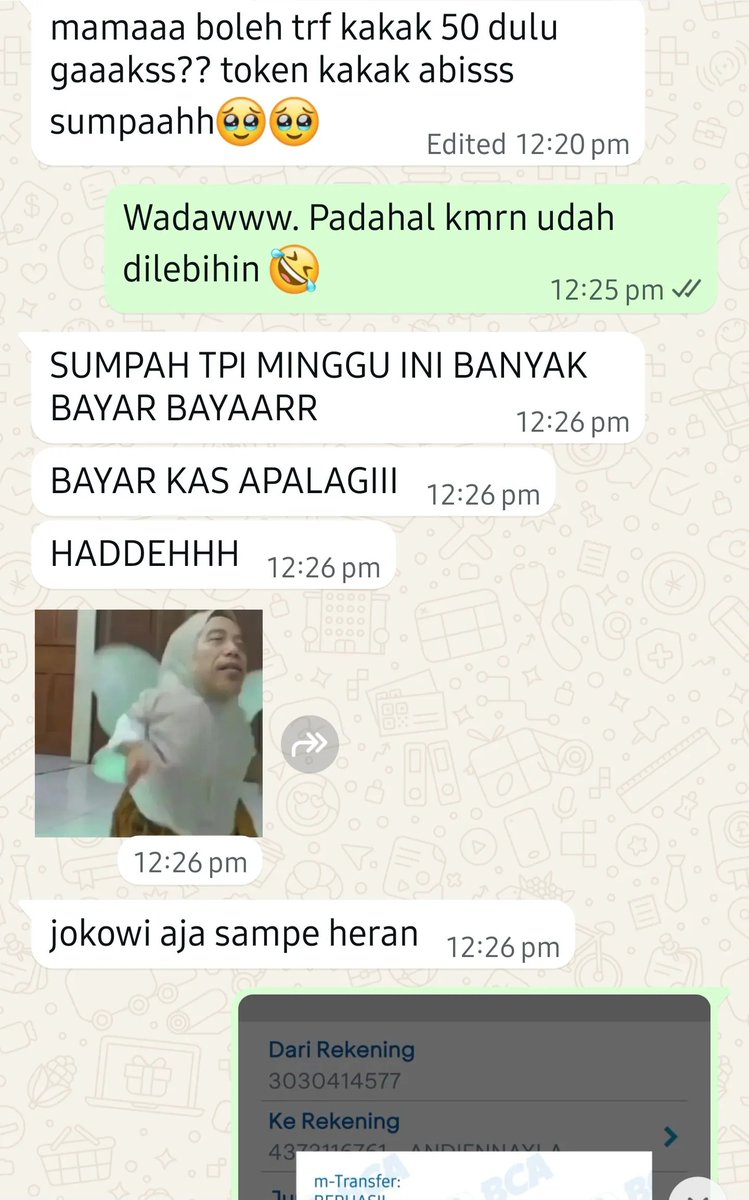 keluhkesahkonoh's tweet photo. Mak-mak yang punya anak kuliah, biasanya kasih uang pegangan berapa sebulan? 👀

Anak gadisku ngekos dan kuliah di Undip Semarang. Kosnya Rp1,5 juta/bulan, uang jajannya Rp500 ribu/minggu, dan udah ada motor juga.

Tapi kadang masih suka minta tambahan dikit-dikit kayak gini 🤣 Ya gapapa sih, namanya juga kadang ada pengeluaran nggak terduga. 😁