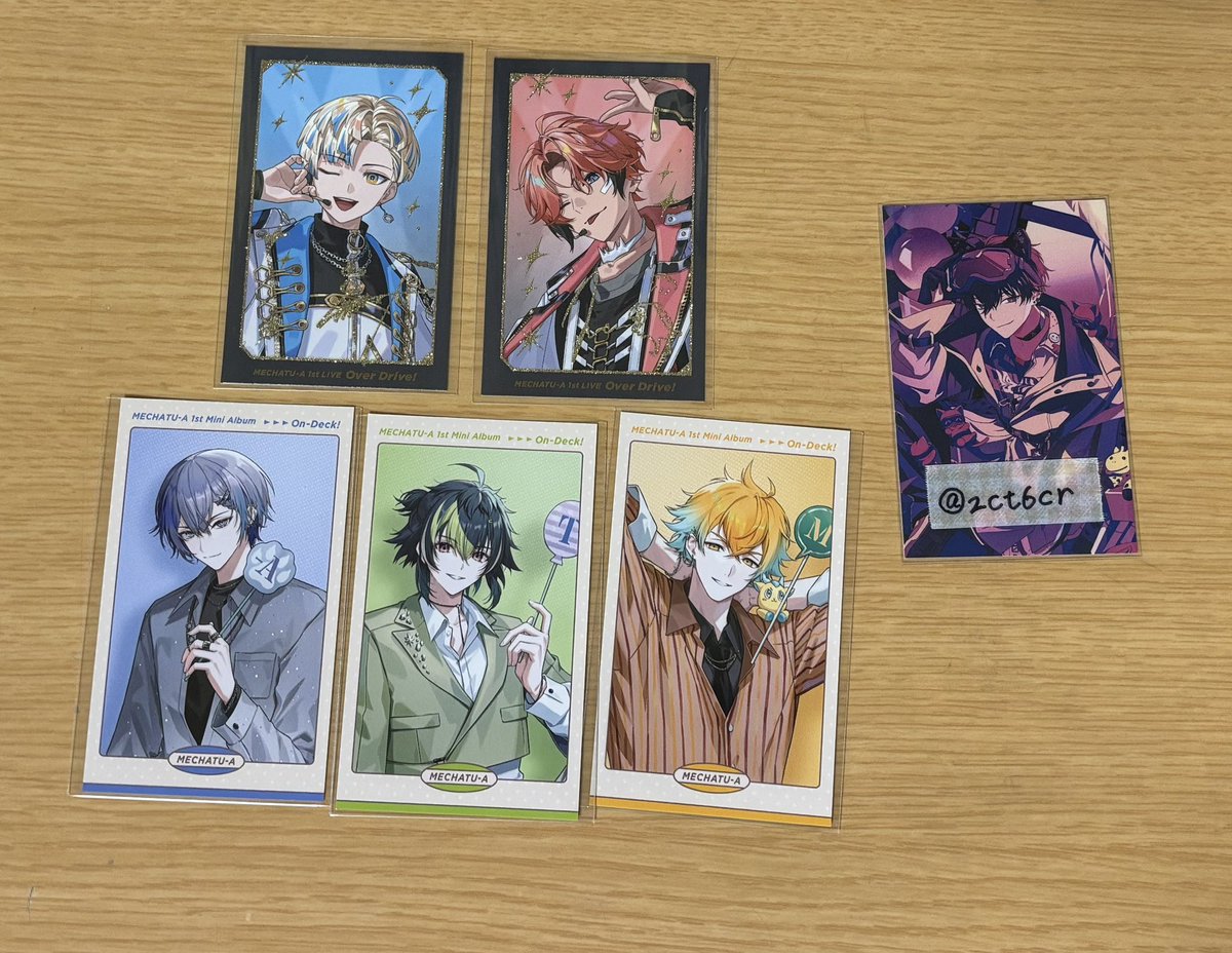 zct6cr's tweet photo. @lua_v1221 初めまして、検索よりお声がけ失礼致します。
当方画像のもの所持しております。
異種での交換可能でし���ら缶バッジ東紫ライブビジュと主様のご希望のもの2:2、カード東紫と主様ご希望のもの3:3での交換可能でしょうか？
ご検討のほどよろしくお願い致します🙇🏻‍♀️ https://t.co/hBRDEczxnY