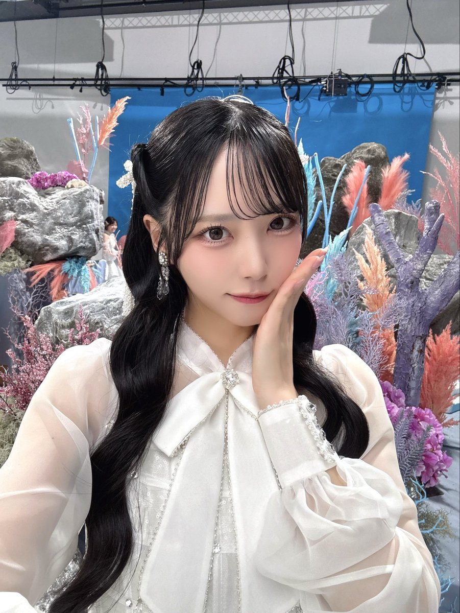 yoshida__sara_'s tweet photo. アザージャケットサイン会💭

特別なソロアザージャケット✧
今回の特にお気に入りやけん
是非げっとしてほしいな🪸

配信は１１／５（木）１８：００〜です！

#STU48 #冬服に着替えたら https://t.co/9CBsCIIAT8