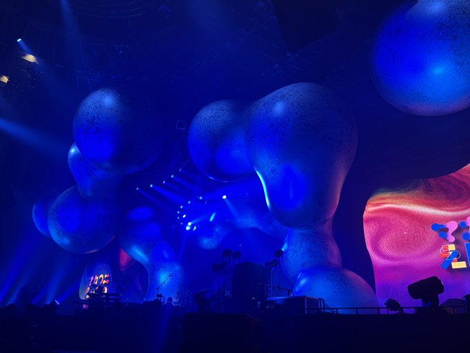 concert_tv6's tweet photo. 🎶マカえん TOUR OPENING🎶
10/3(土) 大阪城ホール DAY1
#マカロックツアーvol22
ツアー初日のセトリを更新✨

💬「あなたのことが大好きです。マカロニえんぴつでした。」

📡 公式生配信はこちら👇
https://t.co/Vw0a0aDqQR

#マカロニえんぴつ #macarock #大阪城ホール https://t.co/0WEVcRLf2t