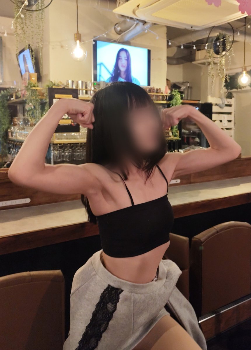 janedo_theend's tweet photo. ←2丁目でモテたい私(自称美人フェム)

モテなくてどうでもよくなった私→ https://t.co/dMklYO8yvS