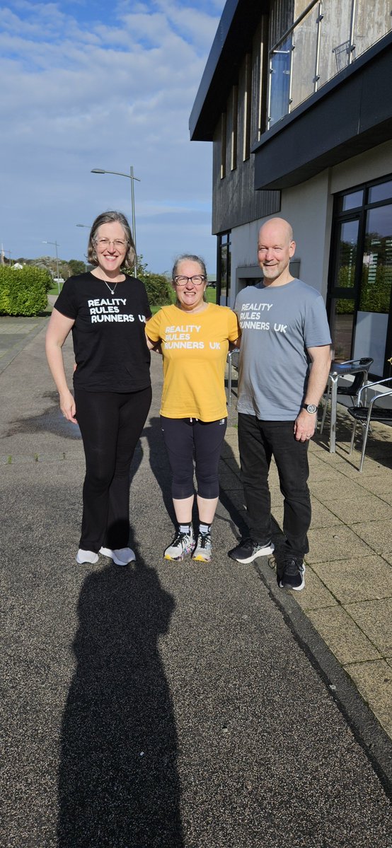 MadMummy4's tweet photo. Lapped by the lovely @Raworthontherun at @parkrunUK today - she was 1st ♀️ &amp; I was parkwalker, so fair enough 😜

Speaking of fair, great to see other members of @RRRunnersUK here too &amp; great support from others not in the t-shirts #RealityRulesRunners #SaveWomensSports 💚🤍💜 https://t.co/vRHWTKHGXS