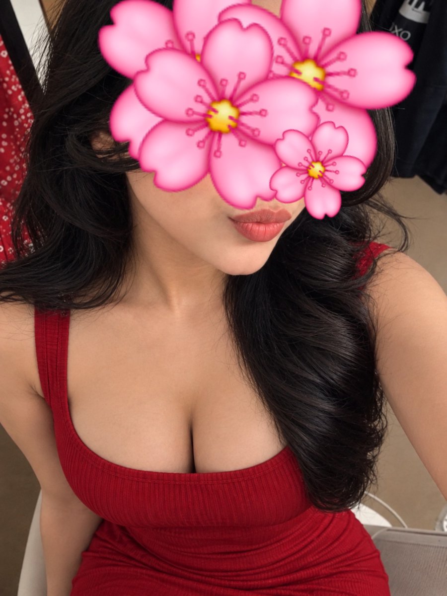 NiksJournal's tweet photo. September you were beautiful 🥀💅🏻 https://t.co/XyHHEMH5Cr