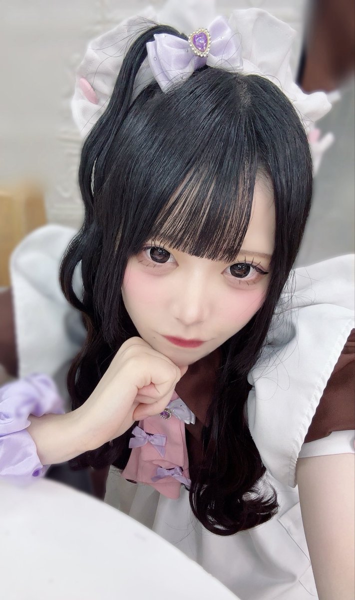 maid_mirei's tweet photo. むっ、という顔 https://t.co/EiU8sH1So1