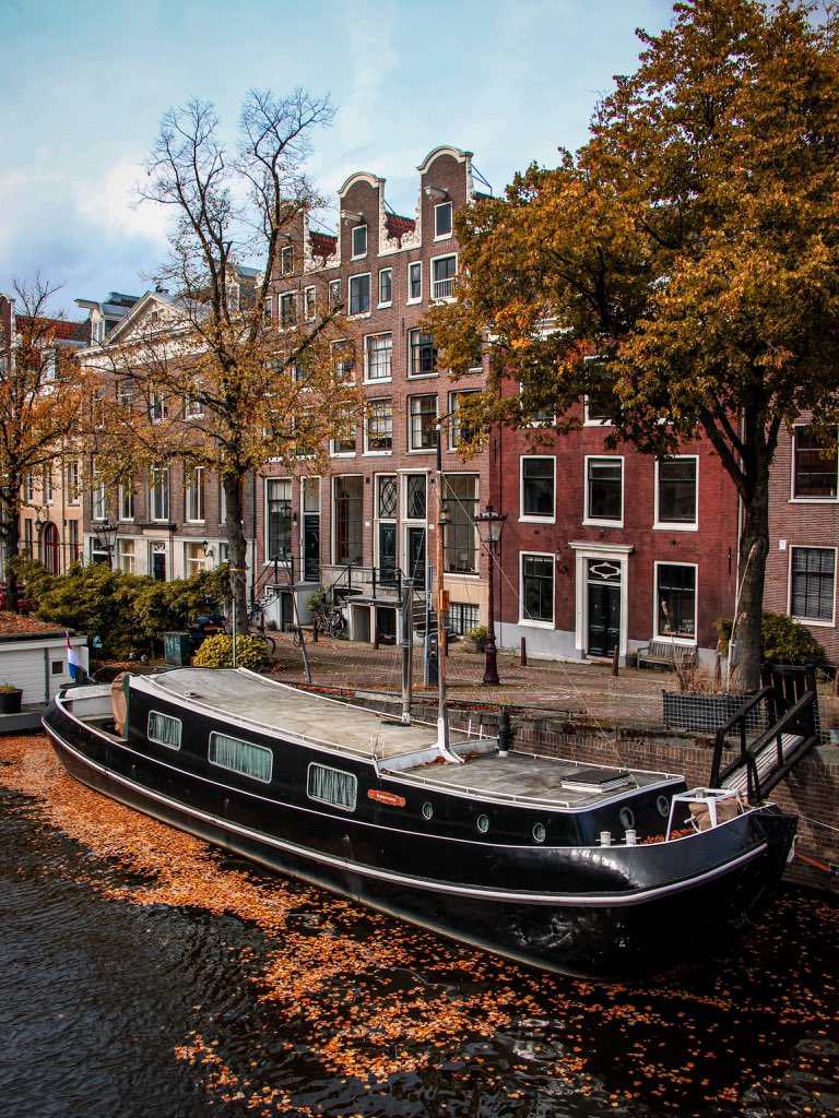 SeascapeNature's tweet photo. Amsterdam Netherlands 🇳🇱 https://t.co/ItfZ3TvwER