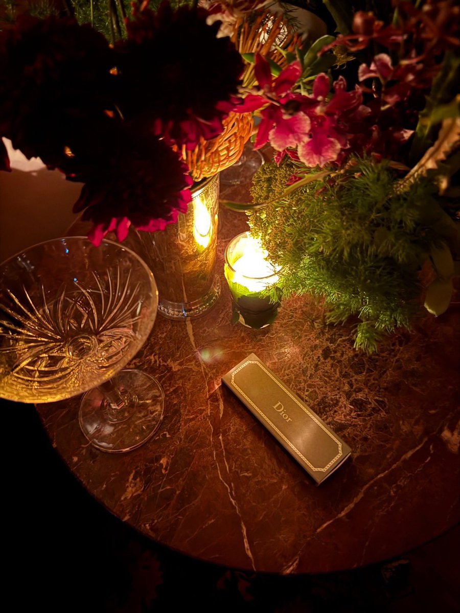 ormsmamihome's tweet photo. 20261003 - Orm has updated her new IG post.

After hours🫱🏻‍🫲🏼

#OrmKornnaphat
#OrmKornnaphatDiorSummer27
#Dior #DiorSummer27 #PFW
@ormmormm @Dior @XFashion https://t.co/VbfttjEm29