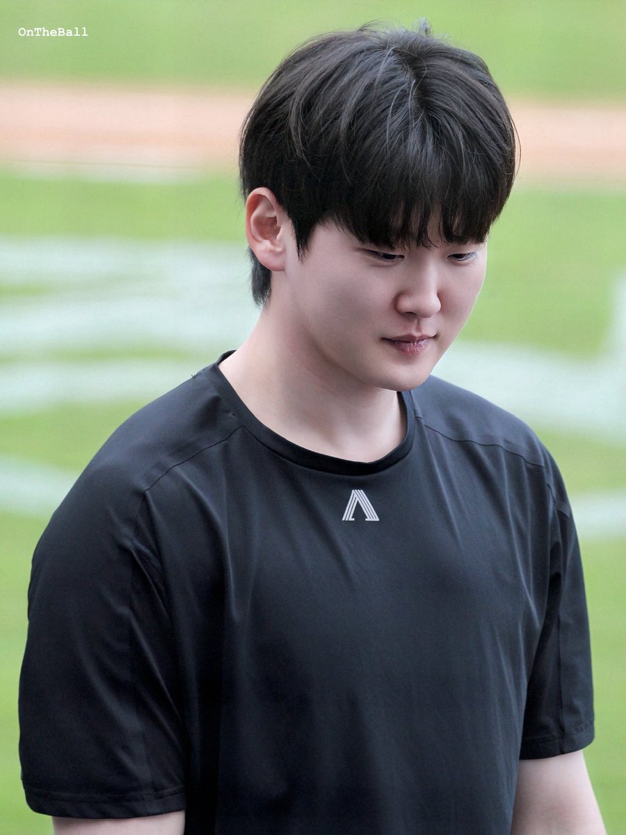 dinosotb's tweet photo. 사민아, 너가 고생이 많아 

#NCDINOS #NC다이노스 #엔씨다이노스 #전사민 https://t.co/eOqZvApHVe