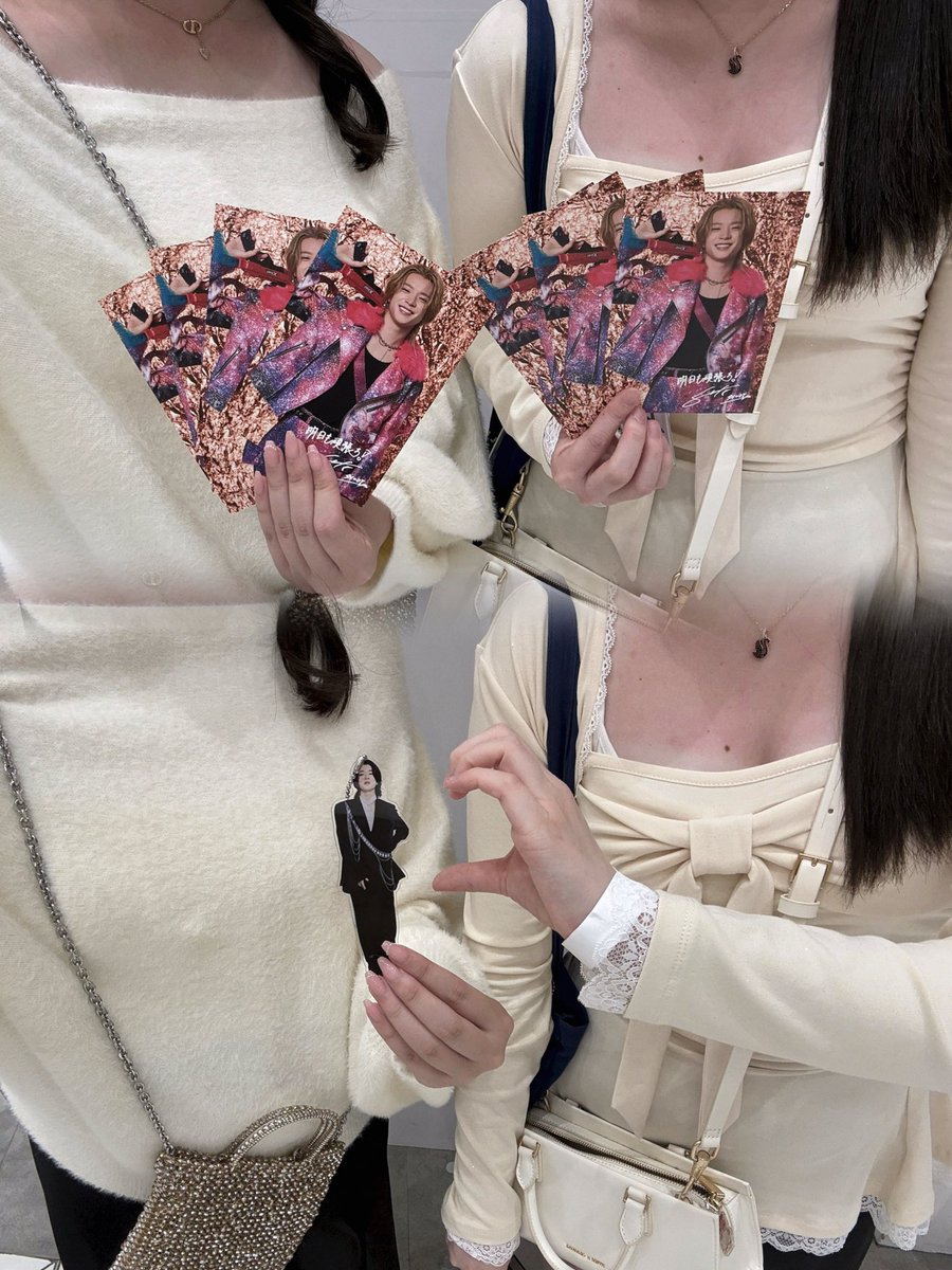 bud_0918's tweet photo. 愁斗くんに会えてとてもとても明日から頑張れる、、✨
#buddiis #無限大LOVE https://t.co/7prTPb76aR