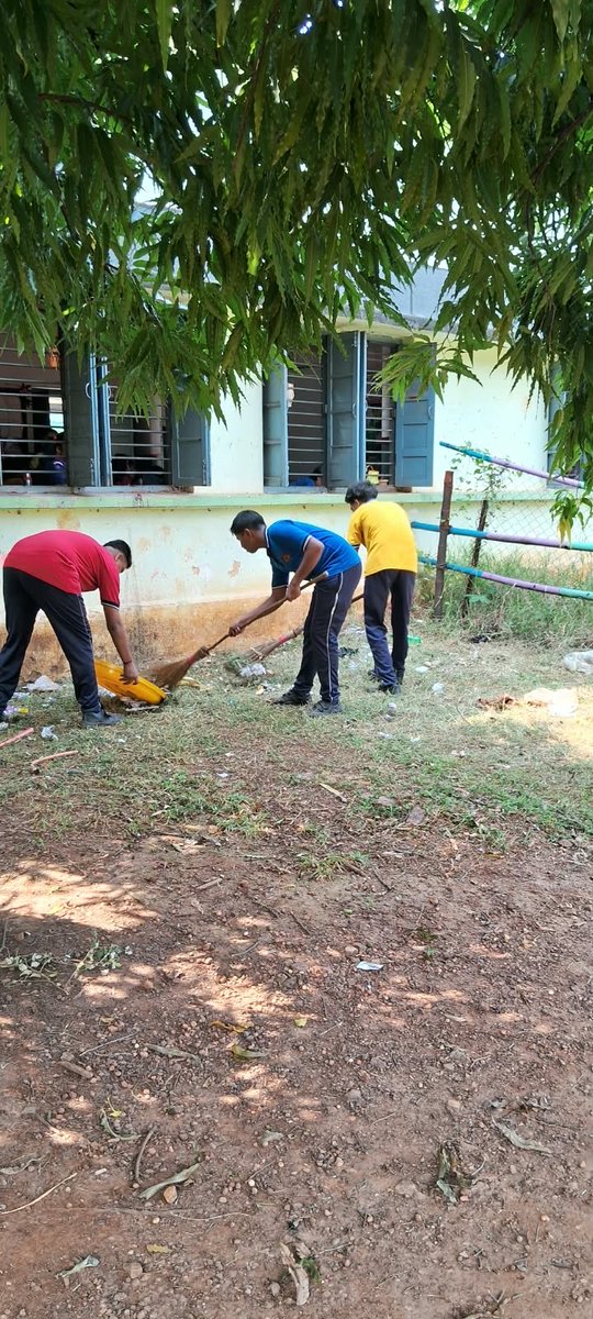 KvRourkela's tweet photo. Stepping up for cleanliness and efficiency! KV Rourkela joins Special Campaign 6.0 to drive campus Swachhata and institutional excellence. ✨🌱  
#KVRourkela #SpecialCampaign6 #SwachhBharat @EduMinOfIndia @KVS_HQ https://t.co/pqYtJsBMAX