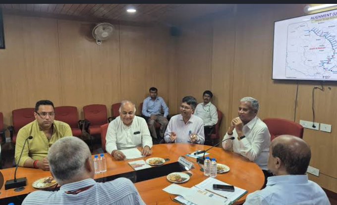JammuTribune's tweet photo. Katra: Union Minister reviews water conservation initiatives undertaken by the Shri Mata Vaishno Devi Shrine Board.
#Katra #VaishnoDevi #SMVDSB #WaterConservation #JammuAndKashmir https://t.co/zSg2bxY6ta