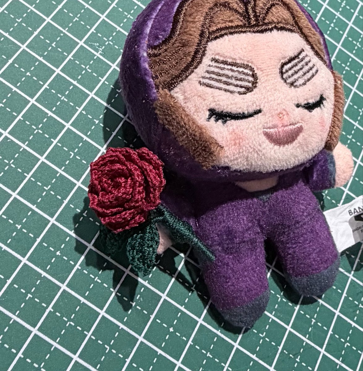 grglotk's tweet photo. めちゃくちゃ良〜！！！(自画自賛がすぎる😹笑)
手持ちは巻薔薇方式のほうが、どこから見ても華やかでいい感じ🥰 https://t.co/2qaFU0qoEy