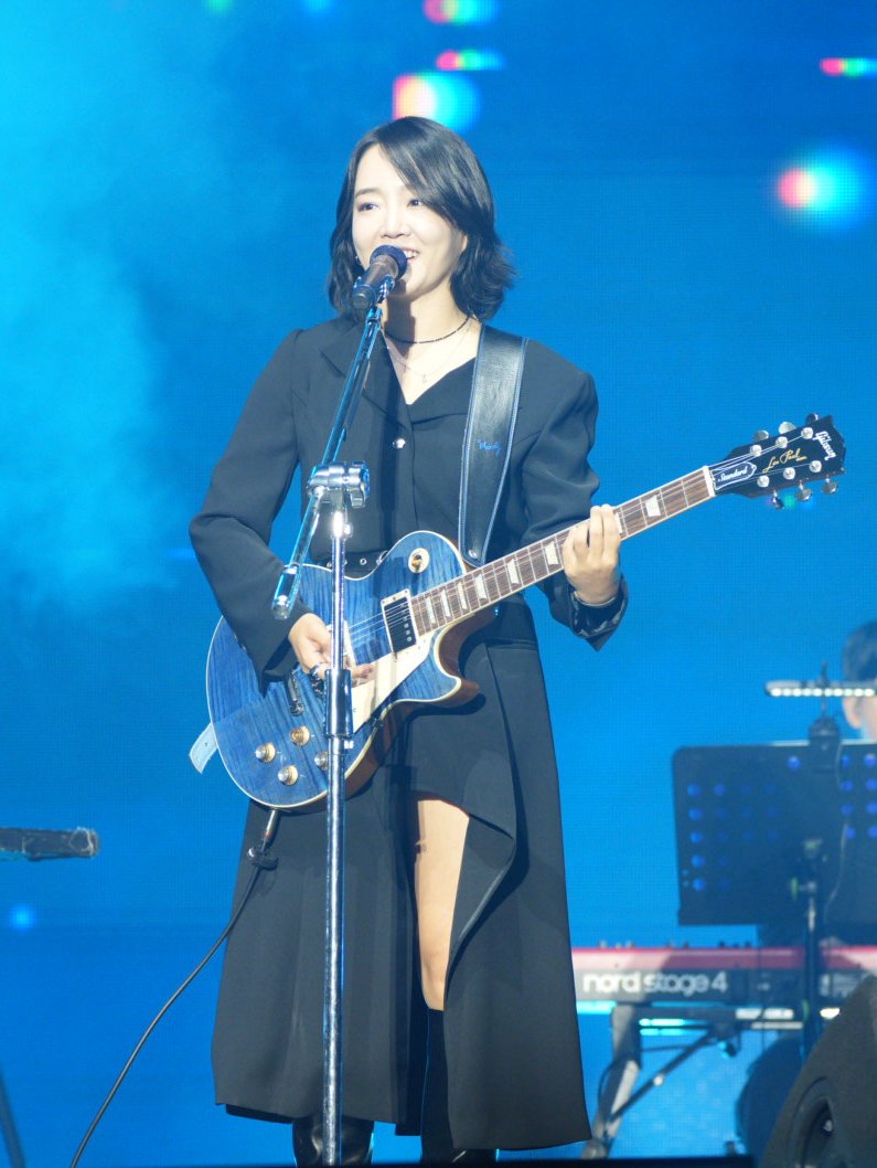 supdupmart's tweet photo. 261003 XMF 프리뷰
#윤하 #YOUNHA #XMF 
@YOUNHAOfficial https://t.co/apsgTqQSe7