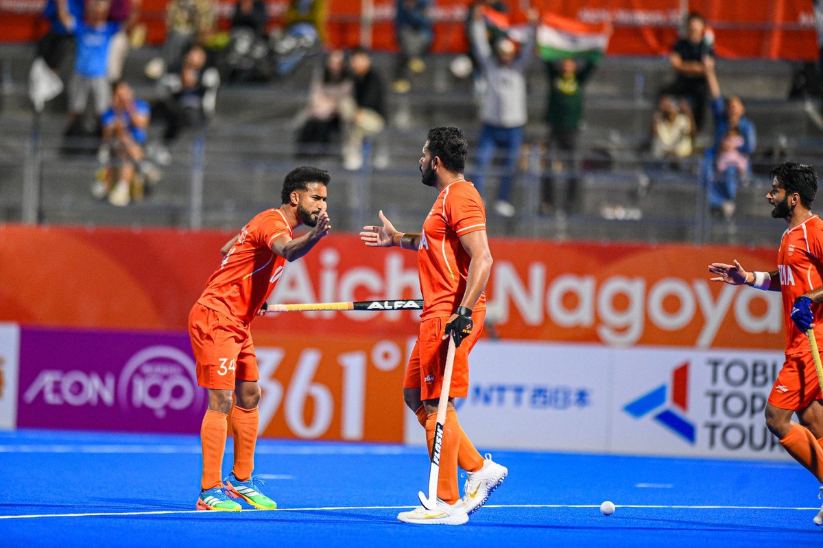 MisraSundeep's tweet photo. The men have booked their LA ticket! India win their 5th Asian Games Hockey Gold, beating Malaysia 5-1.

​It was a tough contest. India stood firm in the face of sharp Malaysian counterattacks, relying on their overall experience, squad depth, and relentless intent to maintain high pressure on the 2018 silver medalists.

​A final always brings a unique brand of pressure, but India withstood it brilliantly. Even after failing to convert six consecutive penalty corners in the fourth quarter, India turned it around for a sensational right-flank move involving Abhishek and Sukhjeet, with Shilanand Lakra flicking it in to make it 4-1. Captain Harmanpreet Singh then sealed the 5-1 victory with his second goal of the match.
​Early on, Harmanpreet opened the scoring before Jugraj doubled the lead. Hardik and Shilanand then expanded the scoreline before Harmanpreet’s final strike.

​Following their 5-1 victory over Japan in the previous Asian Games final, this marks another dominant performance on the big stage. Most historical of all: for the first time in Indian hockey history, both the men’s and women’s teams have captured gold at the same Asian Games!
#hockeygold #hockeytwitter #asiangames #hockeyindia