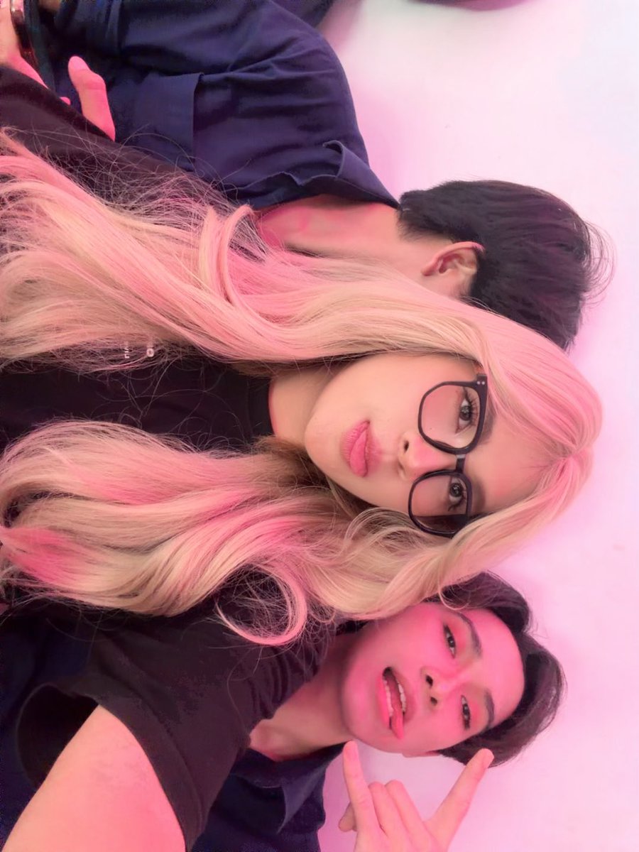 Ewaabcd_'s tweet photo. satnight or sadnightt?😖
sedih bgt malming gini gaada pasangan hft, btw cocok ga blonde gini? hehe
#femboy #cder #crossdresser #surabaya https://t.co/Fd2RodtLVQ
