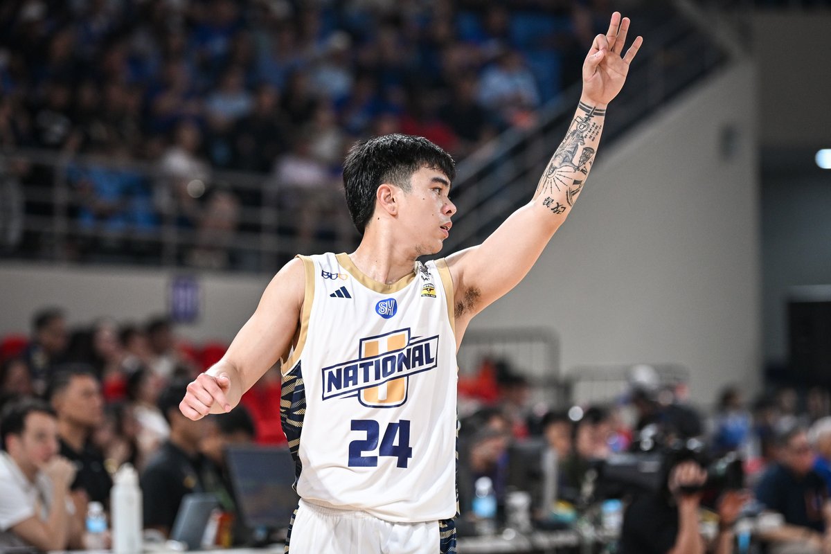 tiebreakertimes's tweet photo. Kieffer Alas erupted for 10 points in the final two minutes as Ateneo overcame a late deficit to beat NU and move to 3-1 in #UAAPSeason89

#ReadMore 👉 https://t.co/nJxog5Qszs

📸 Nicks Hernandez/UAAP Season 89 Media Team https://t.co/wEPMsreHCk