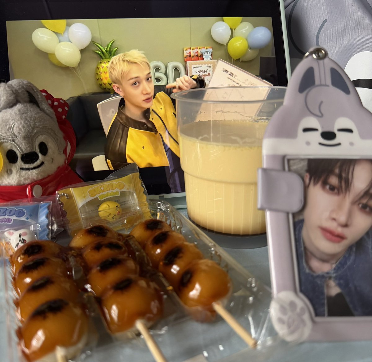 ktym__hkr's tweet photo. ᰔᩚ ᕼᗩᑭᑭY ᗷIᖇTᕼᗪᗩY ᗷᗩᑎG ᑕᕼᗩᑎ ᰔᩚ

買いに行けないので作りましたわい🍡🍮
本物また食べたーい

健康で幸せに暮らしてくださいね！
いつもありがとう🤍

#HappyBangChanDay
#스테이의_영원한_자부심_방찬
#BangChanEmpireOfTalent
#StrayKids #스트레이키즈
#방찬 #BangChan https://t.co/Yi1CxWAOdr
