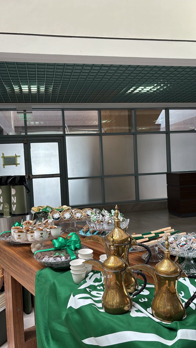 wun2l's tweet photo. احتفال اليوم الوطني في كلية الصحة العامة💚

#اليوم_الوطني_السعودي_٩٦ #Publichealth 
#UOH 
 صحة وطننا فخرنا ورسالتنا 🇸🇦🩺 https://t.co/jLF7xvTre2