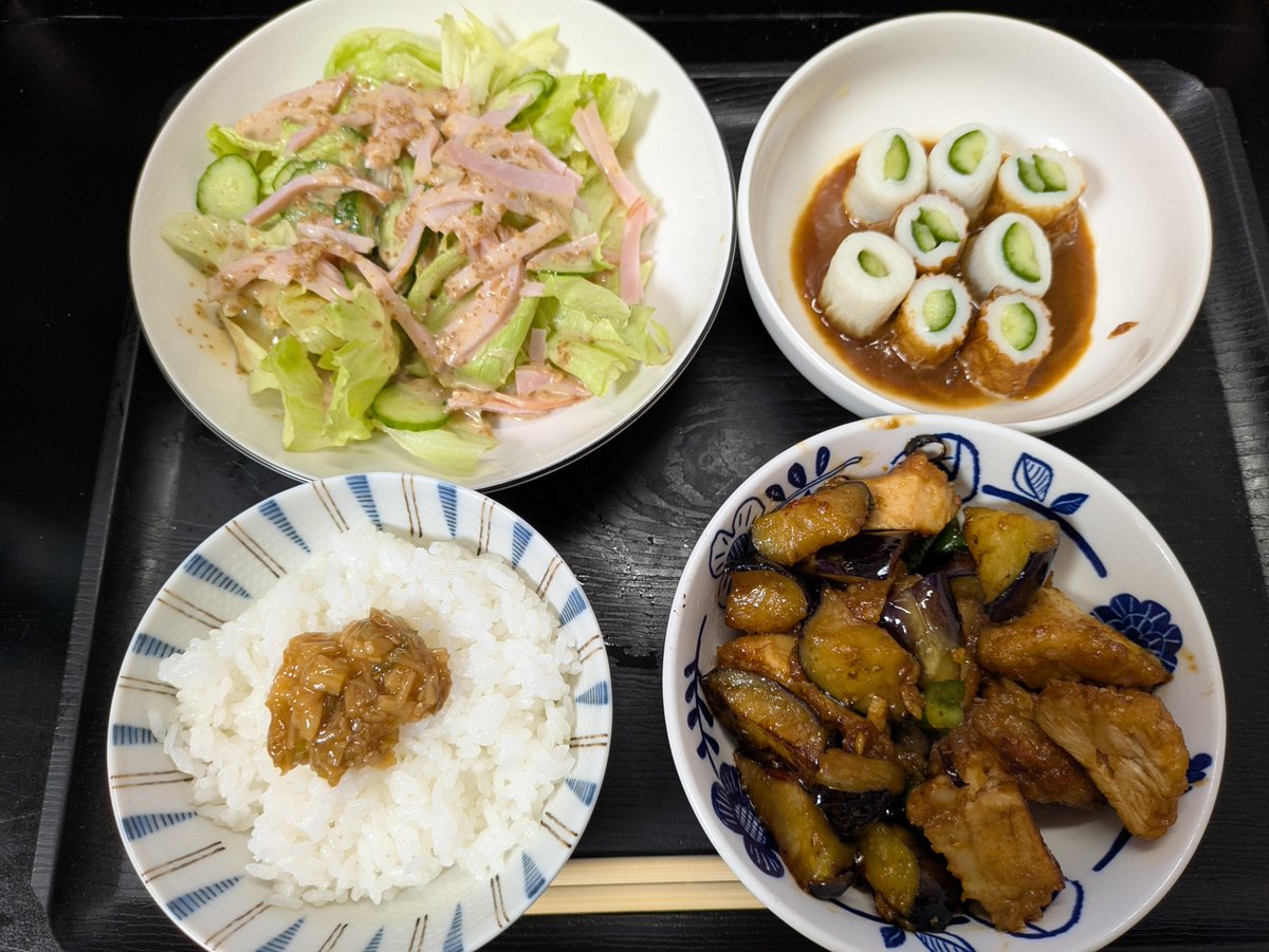 tafypome's tweet photo. 夜の唐揚げと茄子の辛子炒め
ご飯のお供に青唐辛子味噌なめたけ https://t.co/8gPgIl6SwO