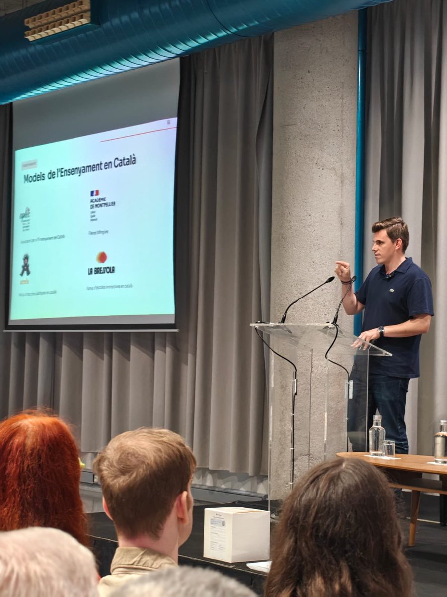 alhora_cat's tweet photo. Al #congres2x és un luxe poder aprendre de les fortaleses i els problemes dels diferents models educatius, com ara el de La Bressola, Euskadi i el País Valencià. https://t.co/9gjHBnG4qR