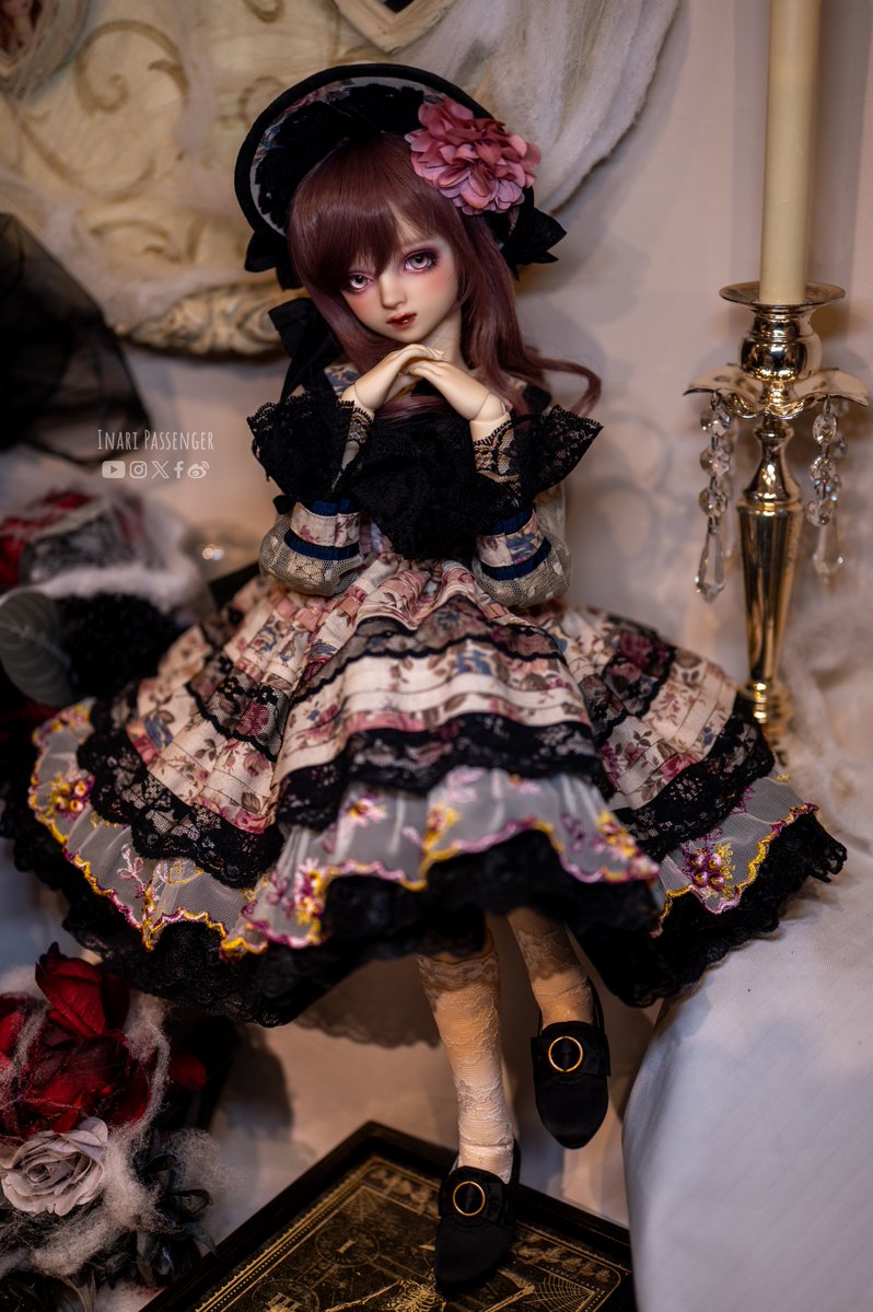 InariPassenger's tweet photo. 天使の窓 Window Festa 2026 ～Halloween～ SDワンオフモデル

SD13 エリザベス 女の子 ホワイト肌
🎨Dolce様
👗みなみなみ様 #みなみなみ服 #風が吹くコルセット

SD13 たえ 女の子 フェア肌
🎨aone様
👗PERSONA様

1/9
リプ欄に続きます↓

#スーパードルフィー #superdollfie #volks #ボークス https://t.co/uHS5ZOTLZ0