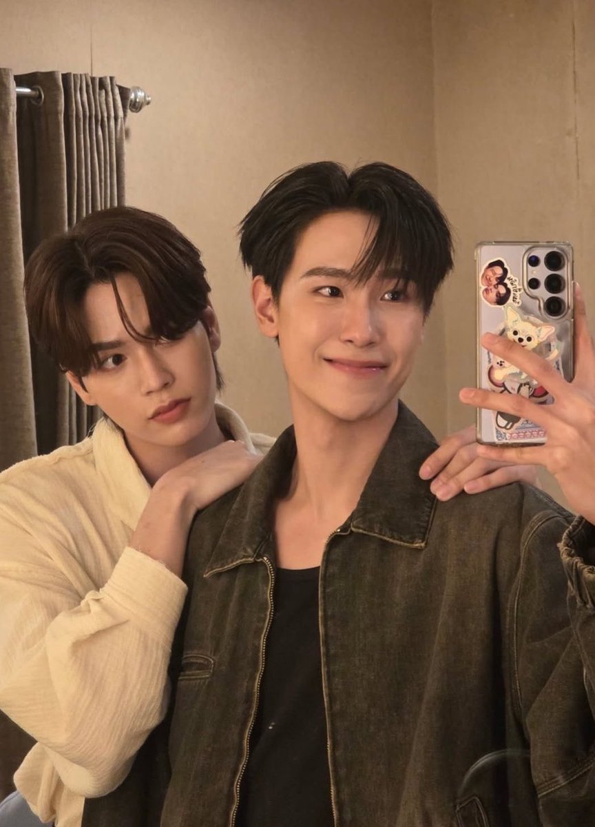 KurogaiLuv_SK's tweet photo. แก๊งอันตรายเขามีแฟนหล่อกันทุกคนเลย https://t.co/cUc3SmQCxu