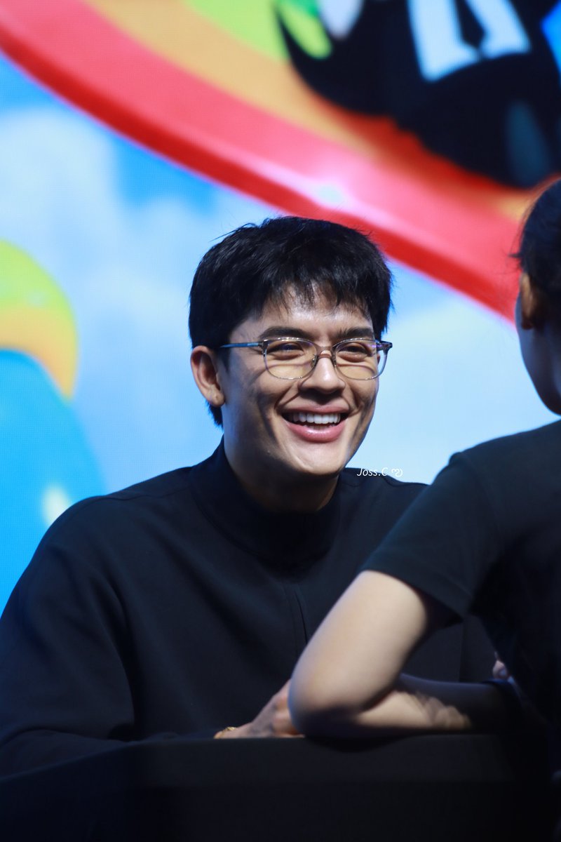 j2728g's tweet photo. วันนี้สดใสมาก รอยยิ้มพี่จอสดีเสมอ 🥹✨🐻

JOSSGAWIN GUINZLY BIG FAM
#GMMTVFANIVAL2026HappyFamilyxJG

⌜#jg2728Pic⌟ https://t.co/XrnDBXRCk5