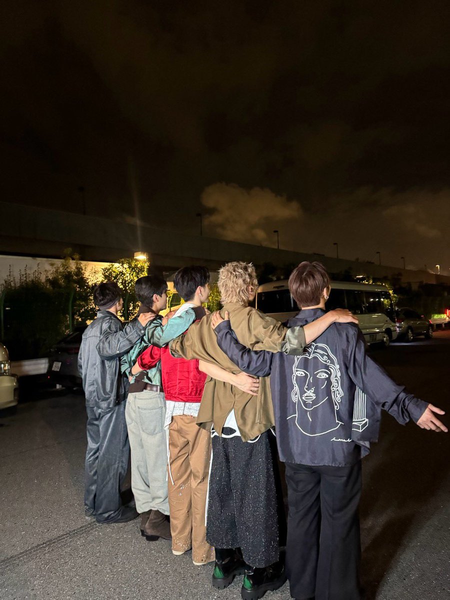 _taku916_'s tweet photo. HIGH BEAM off shot

Tomorrow is
XngHan&amp;Xoul JAPAN DEBUT SHOWCASE 2026 -IGNITE- 🔥

We’re ready.
See you there! ❤️‍🔥

#Xnghan
#xnghan_xoul
#スンハン
#xnghan_xoul_HIGHBEAM https://t.co/7PaiMqZIyS
