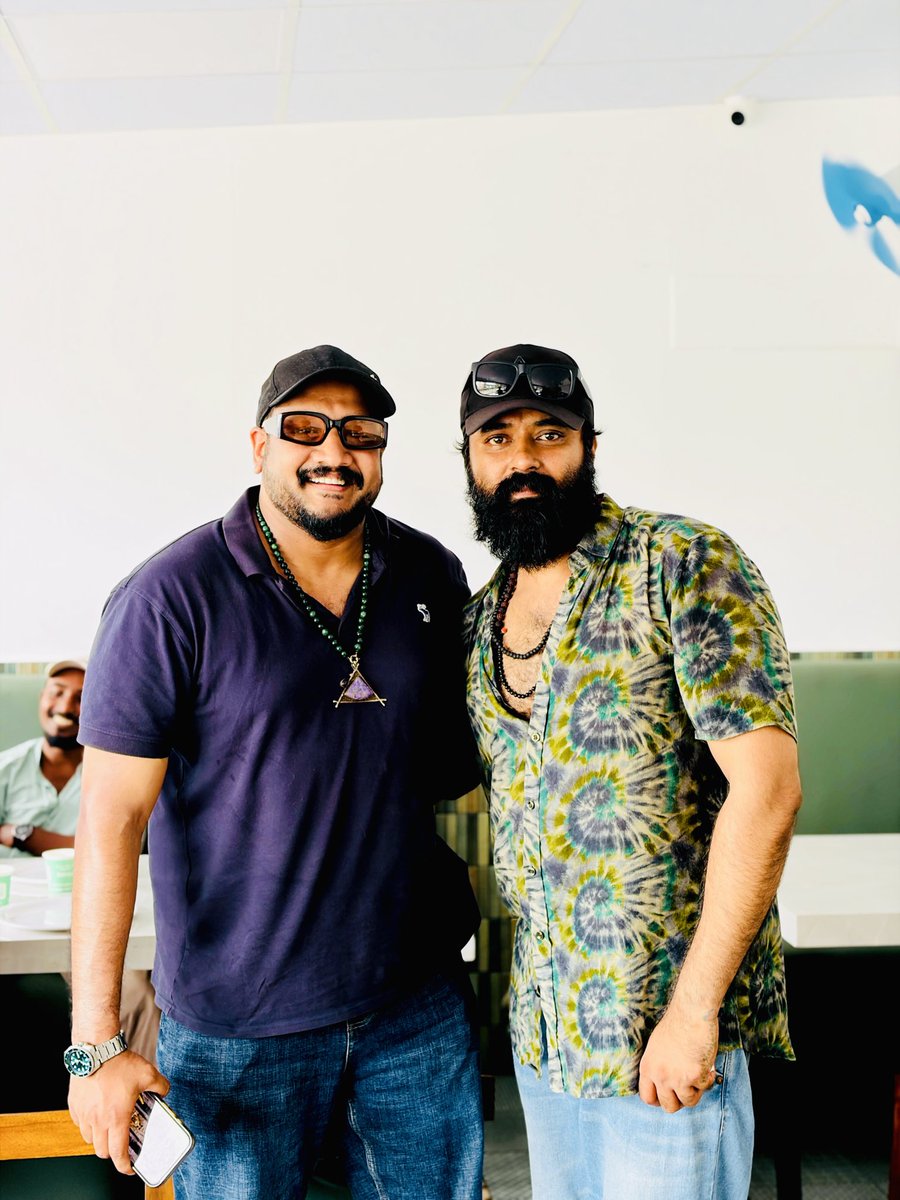 VineeshV2255's tweet photo. With the man behind the magic — Jithin Laal, Director of ARM 🎬✨ https://t.co/bj47WBr6pc