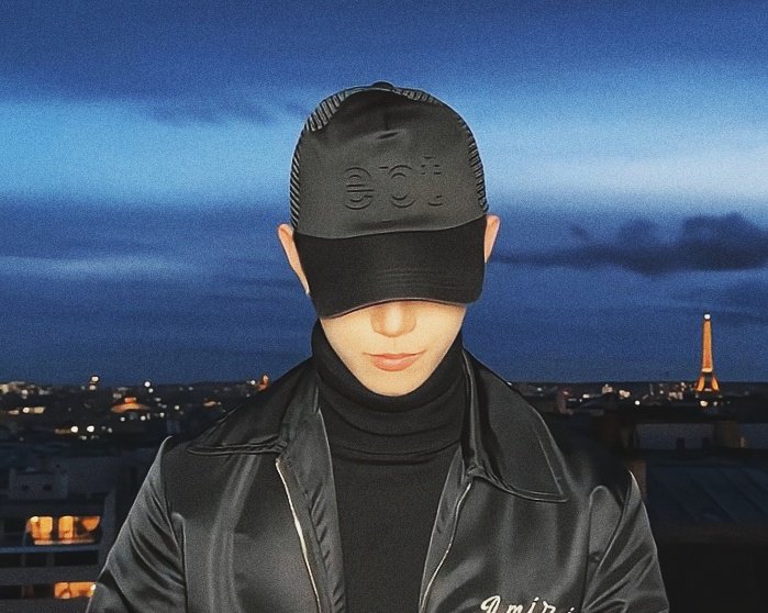 lng4shotz's tweet photo. eiffel i'm in love #률 #ryul https://t.co/tNaSIWG86e