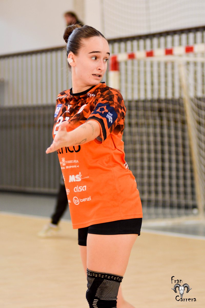 fcantabrabm's tweet photo. 🧐 ¿No lo ves? Por aquí viene otro fin de semana de balonmano en las pistas de Cantabria.

📲 Recuerda que puedes seguir todos las competiciones a través de la web de la @fcantabrabm y en la app de la @rfebalonmano.

📸 @FranCarrera20 

🇵🇱 #TerritorioBalonmano https://t.co/3ij5DYvNmJ