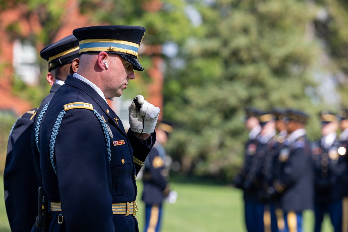 MDW_USARMY's tweet photo. U.S. Soldiers assigned to the Presidential Salute Battery, 1st Battalion, 3d U.S. Infantry Regiment (The Old Guard) fires their M5 cannons to honor the service of Maj. Gen. Duane R. Miller at his retirement ceremony on Fort Myer, Va., Aug. 24, 2026. 

U.S. Army photos by Sgt. Autumn Johnson