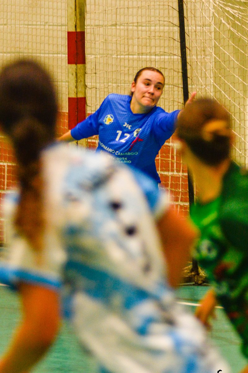 fcantabrabm's tweet photo. 🧐 ¿No lo ves? Por aquí viene otro fin de semana de balonmano en las pistas de Cantabria.

📲 Recuerda que puedes seguir todos las competiciones a través de la web de la @fcantabrabm y en la app de la @rfebalonmano.

📸 @FranCarrera20 

🇵🇱 #TerritorioBalonmano https://t.co/3ij5DYvNmJ