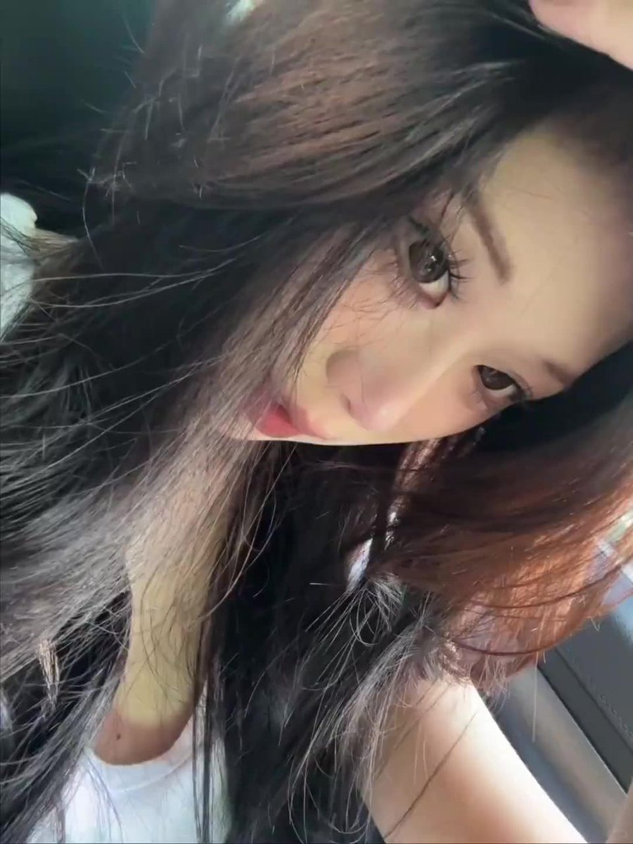miss780417's tweet photo. X 上同城的人怎么找，上海这边，求个教程? #上海 #日常 #反差 https://t.co/gzyEltf8Td
