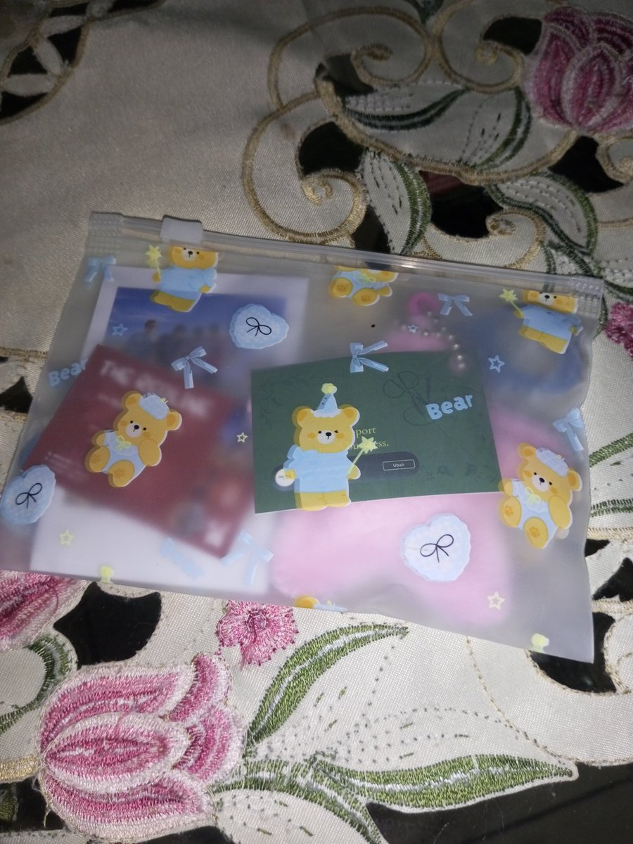 ljnldh_'s tweet photo. terimakasih kakak kakak akuu sangat sukkaakkkk freebies nyaaa 🫰🏻😍 permennya udh dimakan hehe 

@naaluviee @r_e__m_ing @chocoGimiechan @AnoNim990419 @minjaeluvvj @sweetlass4u @sioniejae @JNai09 https://t.co/WtguR3pXOF