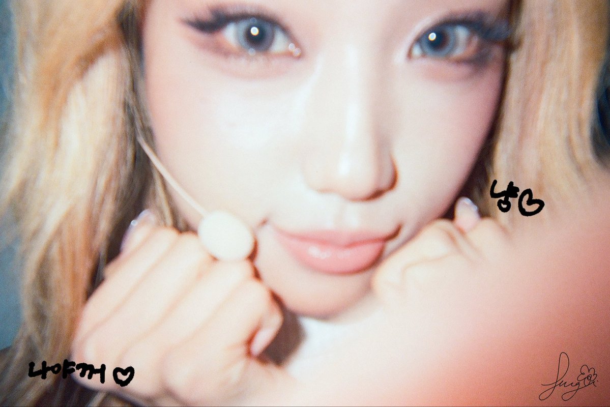 fakeiwal0's tweet photo. 펫캠시점뭐지
정은아간식줄게요 https://t.co/vAVhC3HdtX