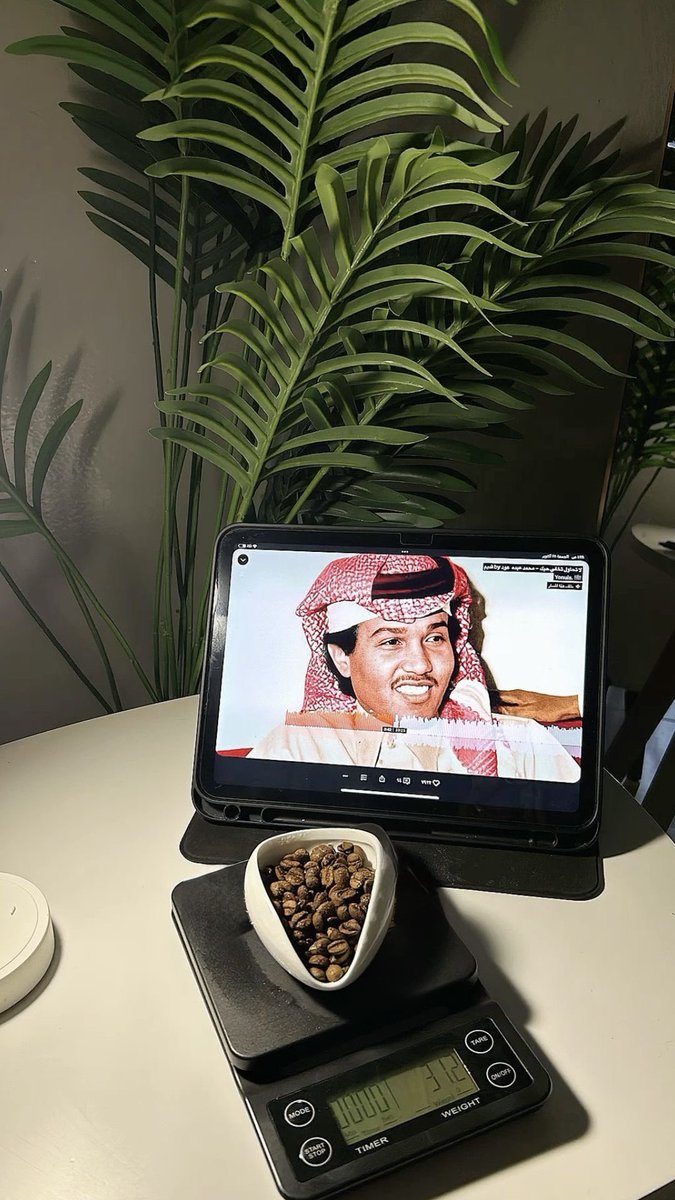 lM71A's tweet photo. القهوة أنيسة اللحظة دائماً 💗.. https://t.co/9wJfI6uakC