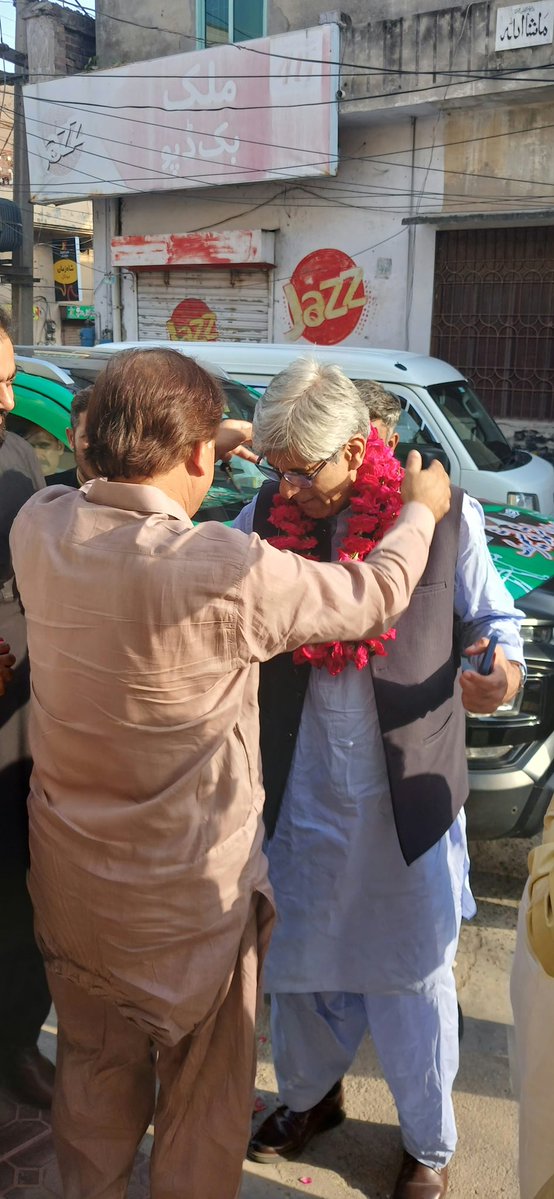 ThePMLNGrw's tweet photo. انشاءاللہ ایم این اے 77 راشد بشیر ورک کی اپنے انتخابی حلقہ کشمیر کالونی میں کارنر میٹنگ میں شرکت
#NA77 #Gujranwala https://t.co/p56TyJq7B0