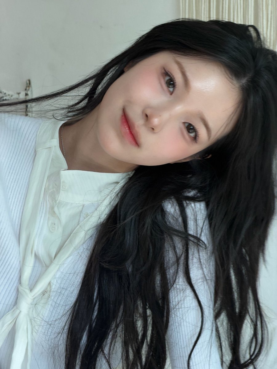 jiheonface's tweet photo. https://t.co/CnAtXtf46p