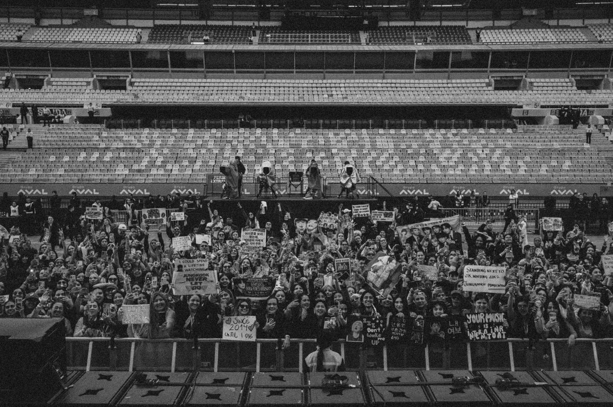OnlyARMYChile's tweet photo. 4/4 https://t.co/VGte1pnlns