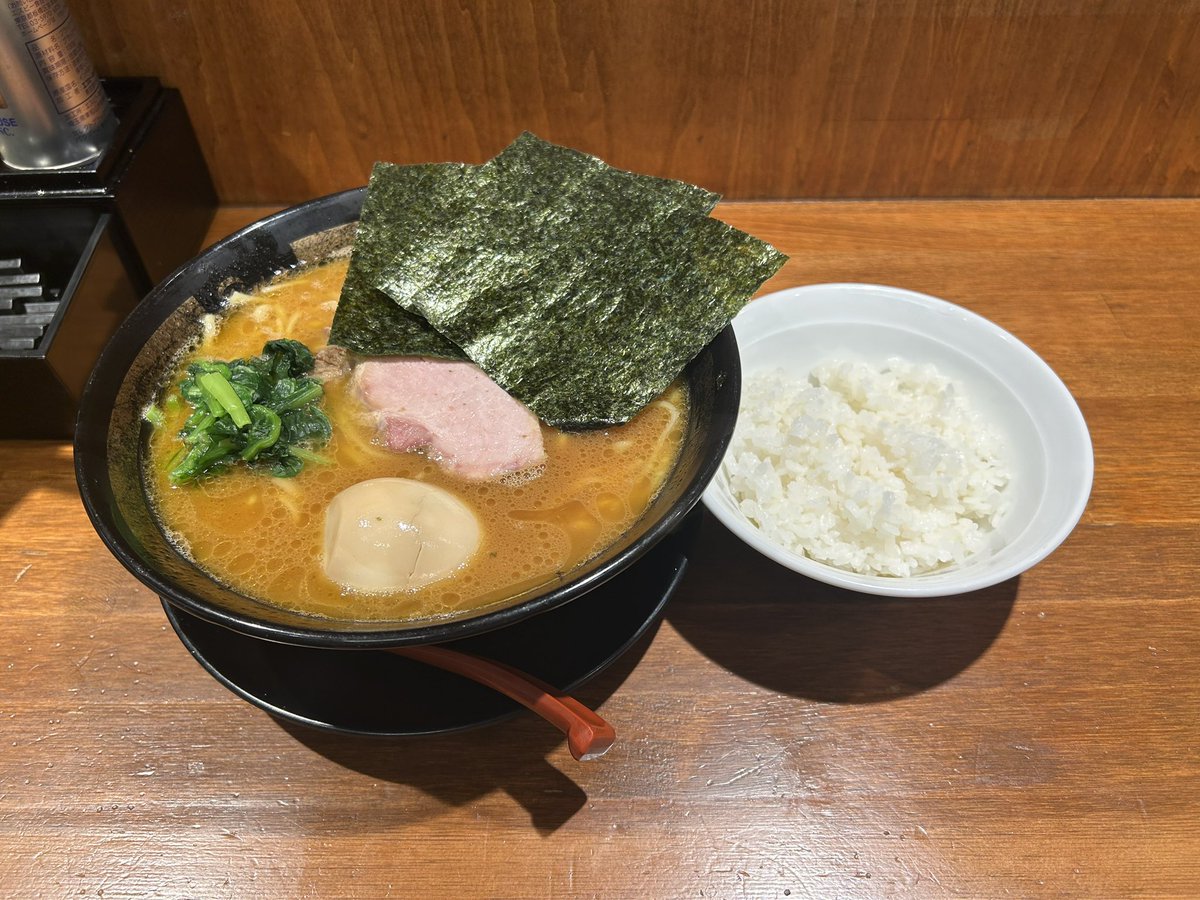 syg_74's tweet photo. 麺家 龍
前に並んでた人からアリーナ報酬とかドクターケミカルとか聞こえてきておもろかった https://t.co/LBJOXLbeDD